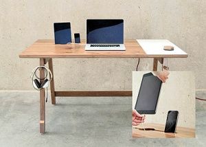 یک میز ویژه برای ابزارهای دیجیتالی