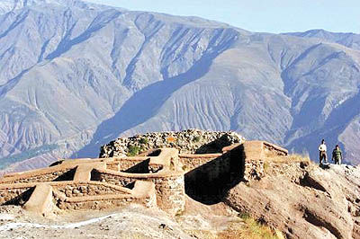 قلعه الموت؛ ایستاده بر شانه‌های تاریخ