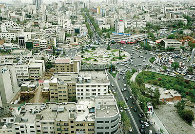 نمایی از میدان ونک از طبقه بیست و پنجم برج نگین