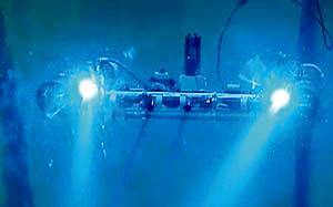روباتی که بمب‌های زیر دریا را پیدا می‌کند