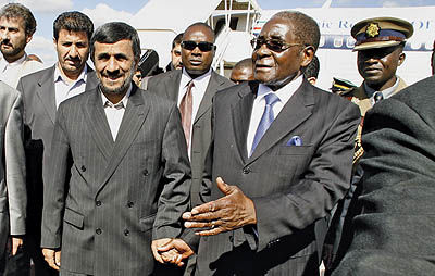 دیدار احمدی‌نژاد با موگابه
