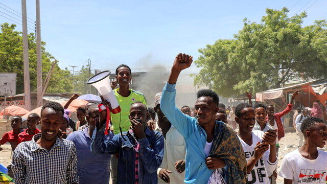 اعتراضات خیابانی در موگادیشو برای برکناری رئیس جمهور