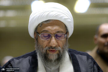 آملی لاریجانی: انتقاد و مطالبه‌گری حق ملت است، اما نباید به دشمن چراغ سبز داد / ترامپ پاسخ تهدیدهایش را در جنگ 12 روزه گرفت