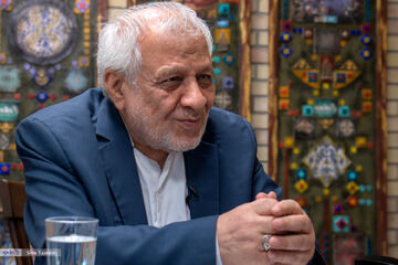 بادامچیان: بعضی ها خیال می کنند باید به سمت دیپلماسی با آمریکا رفت / رهبری نظری قطعی راجع به شکست آمریکا بیان کردند