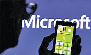 رقابت مایکروسافت با سه شرکت چینی برای خرید بلک‌بری