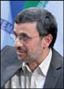احمدی‌نژاد: دنیاپرستان به دنبال تصاحب مناصب‌اند