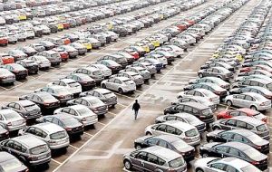فروش خودرو در چین کاهش یافت