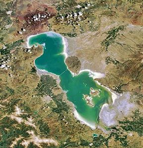 دریاچه ارومیه، جاذبه گردشگری یا دافعه؟!