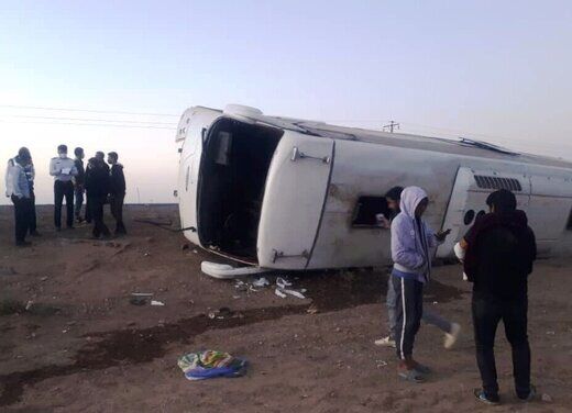 واژگونی اتوبوس در محور اراک با 59 مصدوم و فوتی