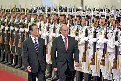 دیدار نخست وزیر روسیه از چین