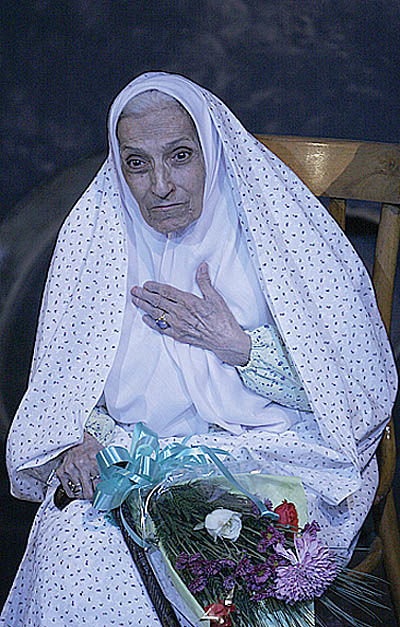 تجلیل از بانوی 90 ساله تئاتر ایران