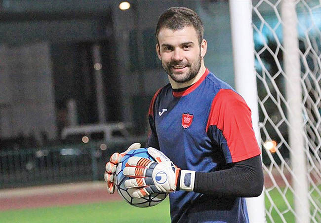 پرسپولیس به‌دنبال تمدید با رادو 