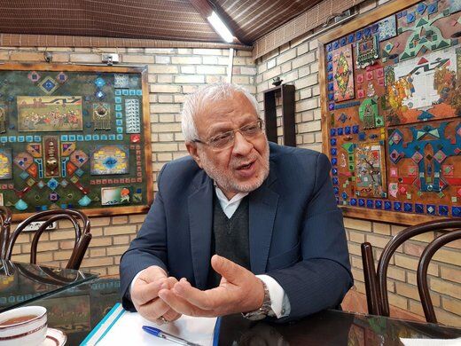 بادامچیان: احمدی نژاد می‌تواند نامزد انتخابات شود