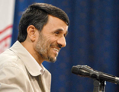 احمدی‌نژاد: علل نتایج ضعیف در المپیک را ریشه‌یابی و درمان کنیم