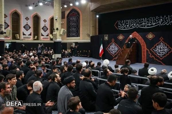 علت غیبت رهبر انقلاب در حسینیه امام خمینی (ره) چه بود؟