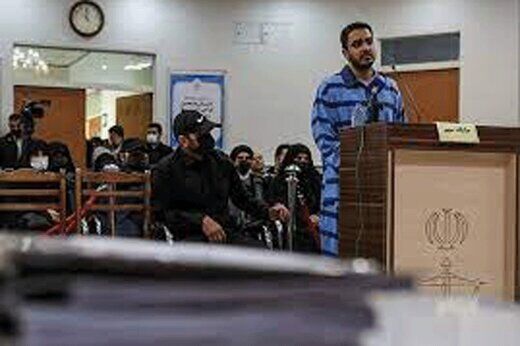 حمله به علی کریمی و پرستو صالحی در روزنامه دولت