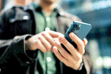 چرخه تعویض تلفن همراه در بازار ایران به چند سال رسیده است؟