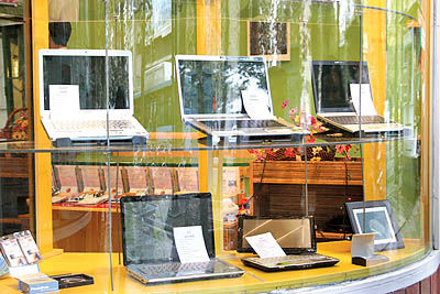 رکود همچنان در بازار لپ‌تاپ ادامه دارد - ۹ شهریور ۸۸