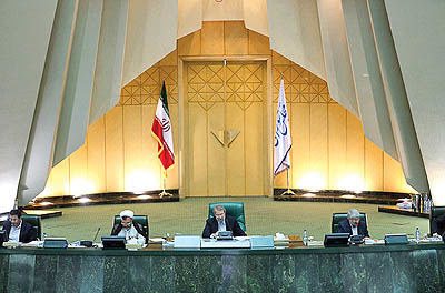 انتقاد شدید لاریجانی از قطعنامه جدید آژانس