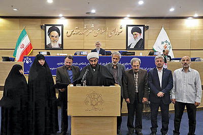 انتخاب چهارمین هیأت رئیسه شورای چهارم مشهد بدون رقابت