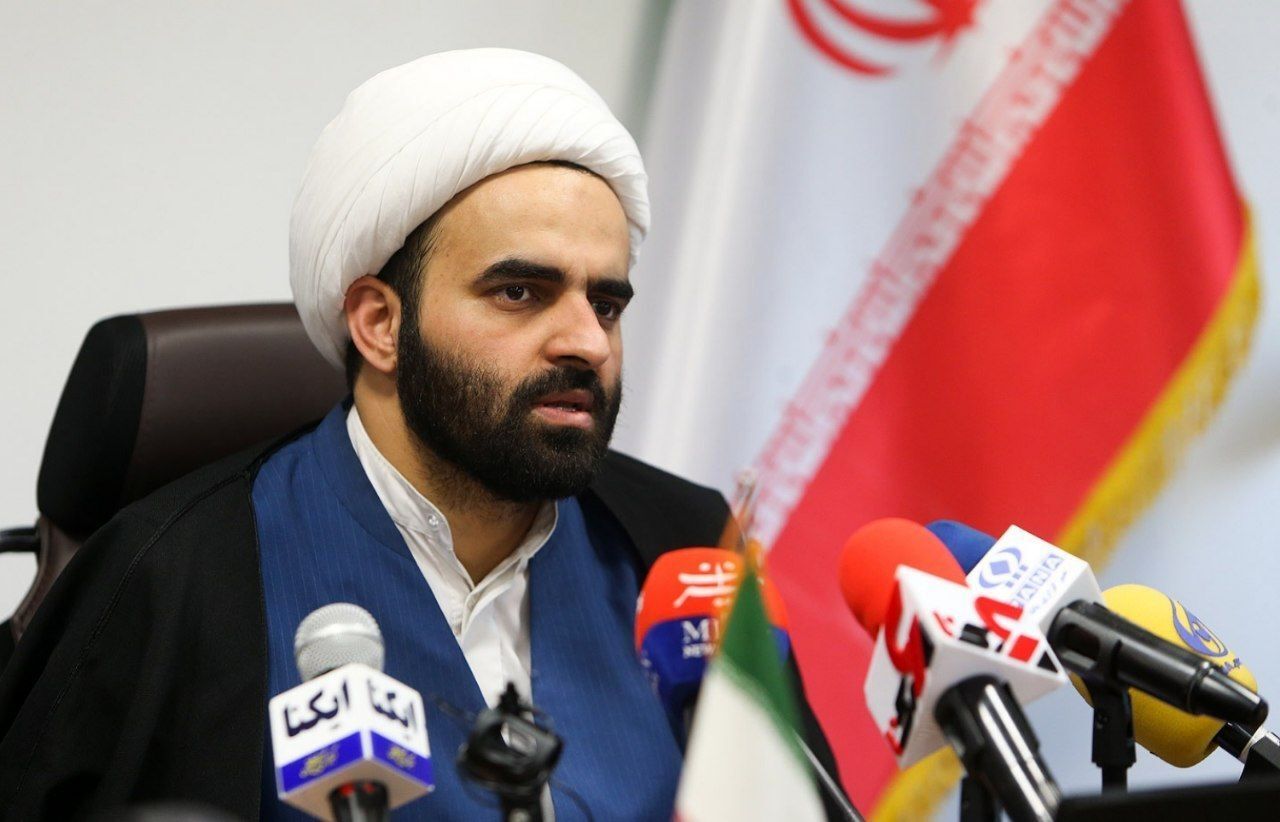سوال مسئول وزارت آموزش و پرورش درباره شادی دختران