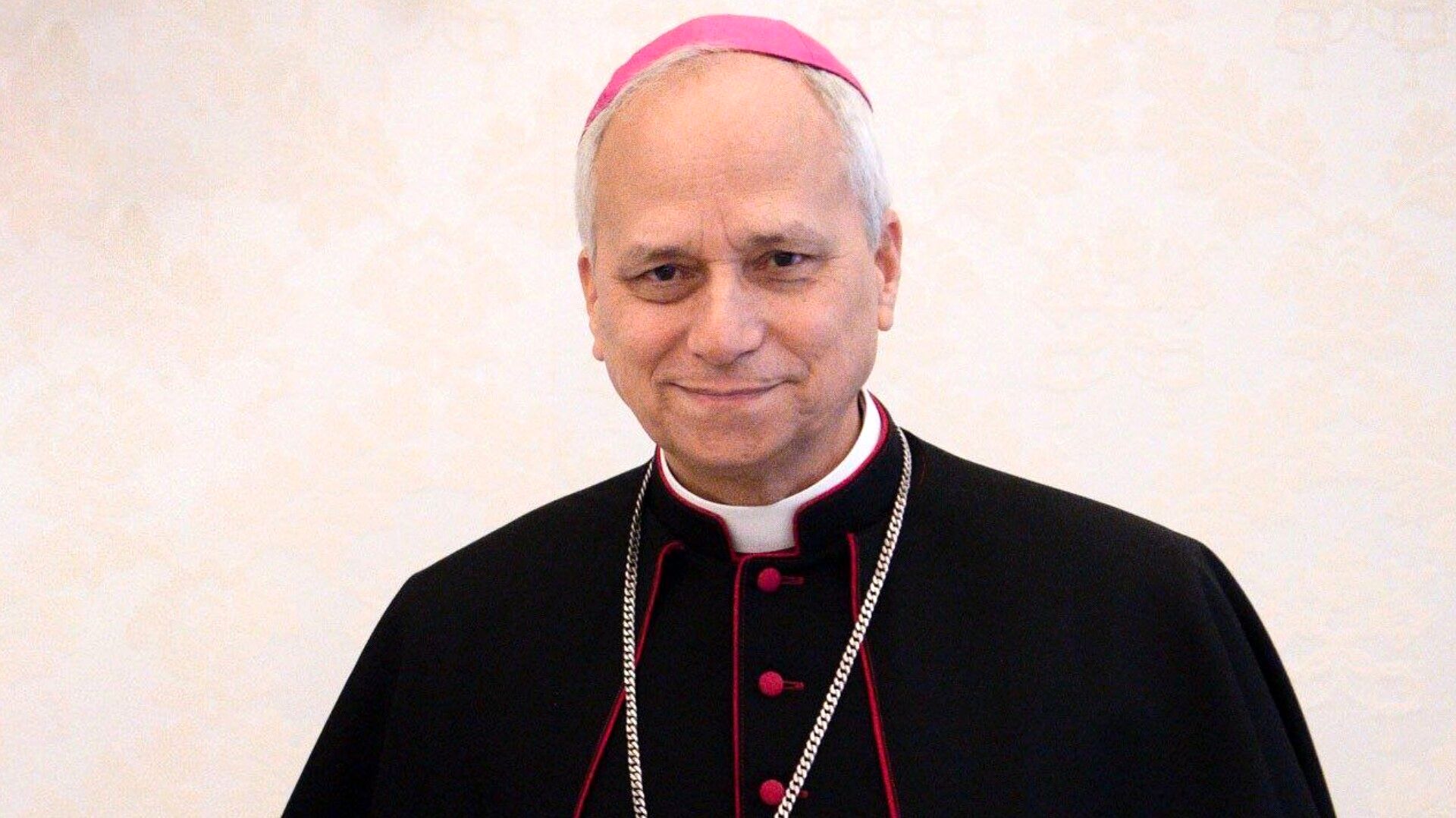 پیشنهاد نویسنده ایرانی به پاپ