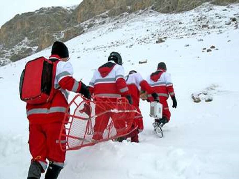 نجات ۱۷ کوهنورد گرفتار برف در ارتفاعات سوادکوه 