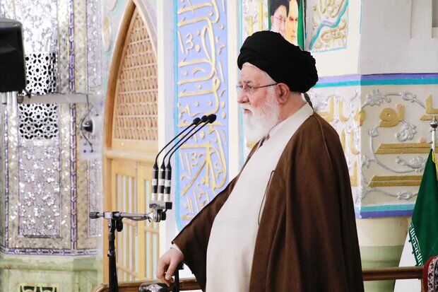 علم‌الهدی: حادثه قطار و متروپل قابل گذشت نیست/ مسئولان از وقوع دوباره حوادث جلوگیری کنند