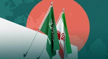 پرچم عربستان در مشهد به اهتزاز درآمد+عکس