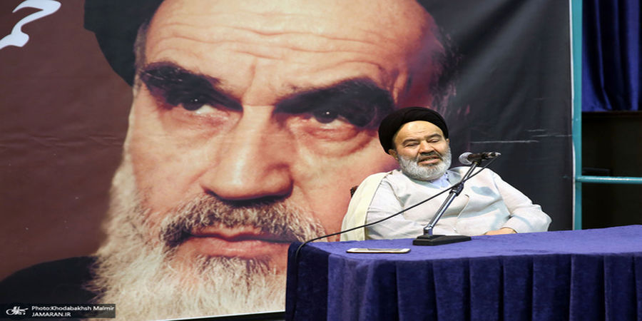 تندروهایی که به سید حسن خمینی جسارت می‌کنند، جلوی رئیسی هم می‌ایستند/ چرا رهبری به نامه های خاتمی جواب نمی دهند؟