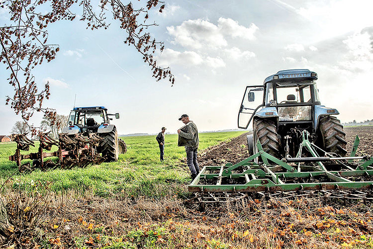 کشاورزان اروپایی در منگنه