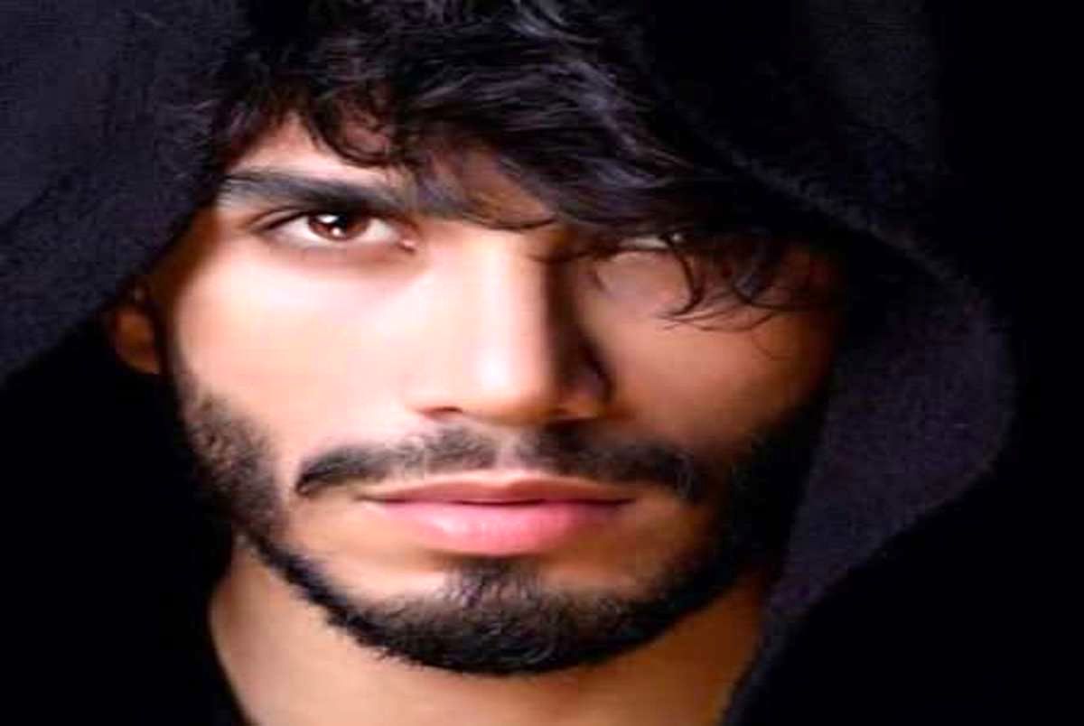 خواننده جنجالی به ایران بازگشت+ عکس 