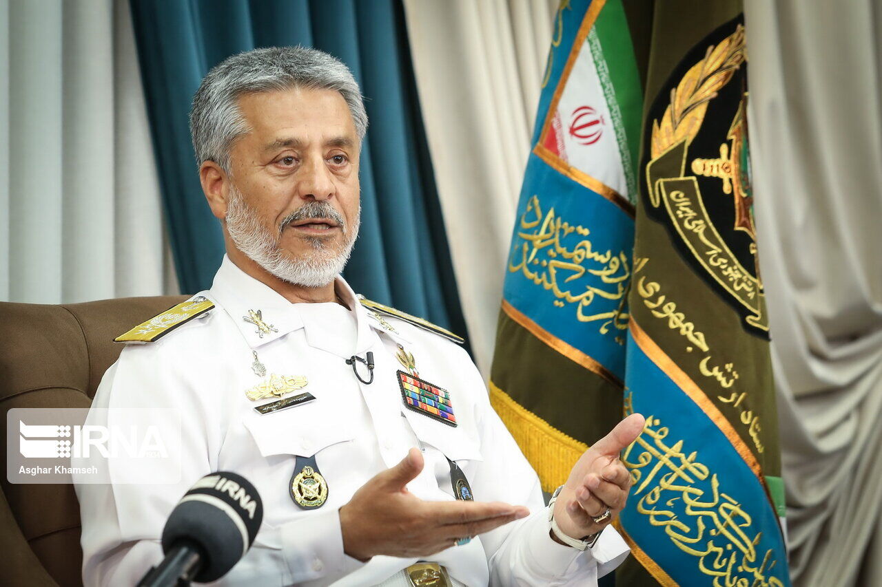 دریادار سیاری: به برکت رشادت‌های جانبازن است که امروز در آسایش هستیم