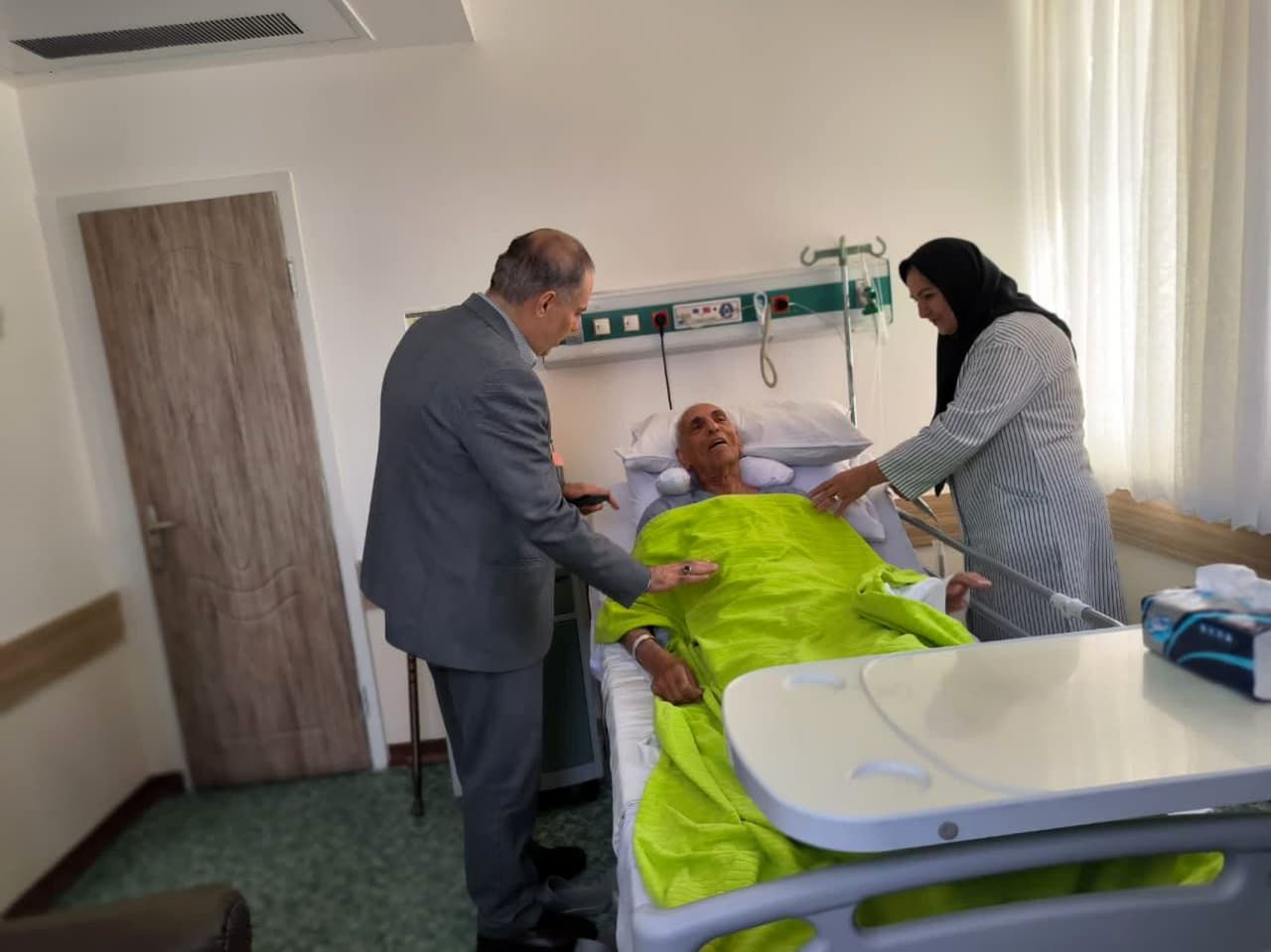 تلاش حداکثری در جهت تامین هزینه تجهیز بیمارستان کودکان زهرا مردانی آذر

