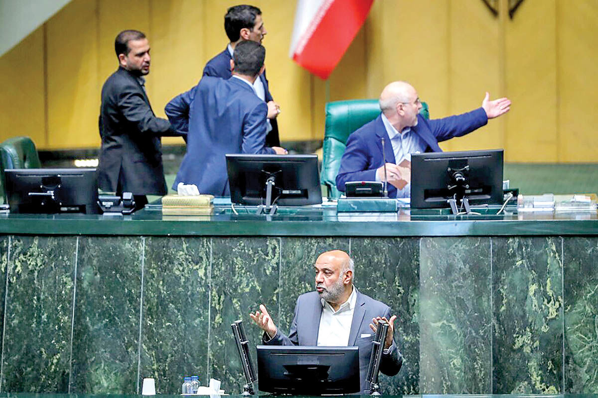 میدری بدون کارت زرد به خانه رفت 