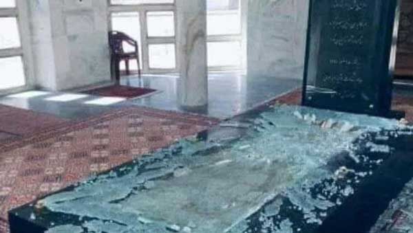 عکسی از تخریب مقبره احمد شاه مسعود توسط طالبان