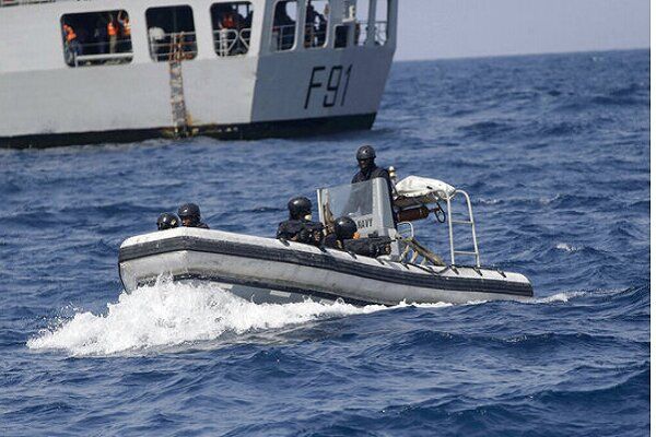 ربود شدن یک ناخدا و ۲ ملوان توسط دزدان دریایی