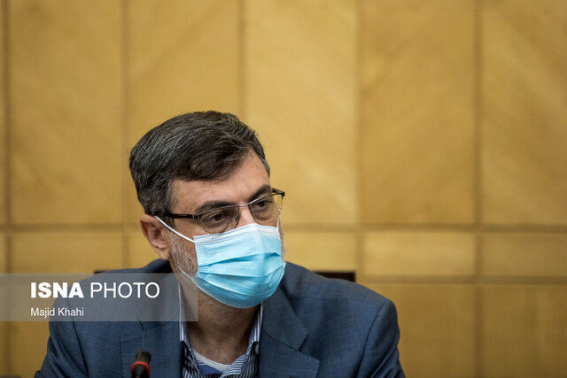 قاضی‌زاده هاشمی: مجلس تولید واکسن ایرانی کرونا را پیگیری می‌کند