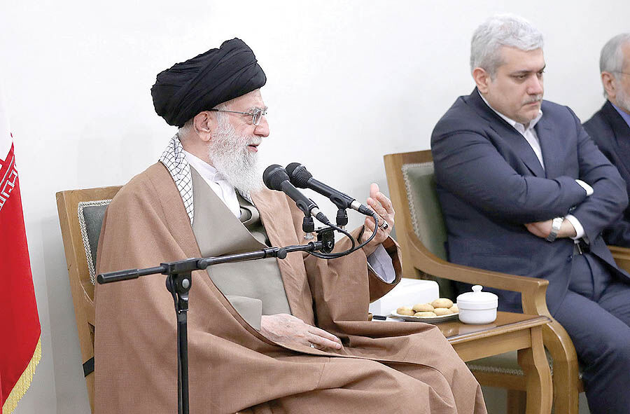 شتاب حرکت علمی کشور به هیچ‌وجه کند یا متوقف نشود