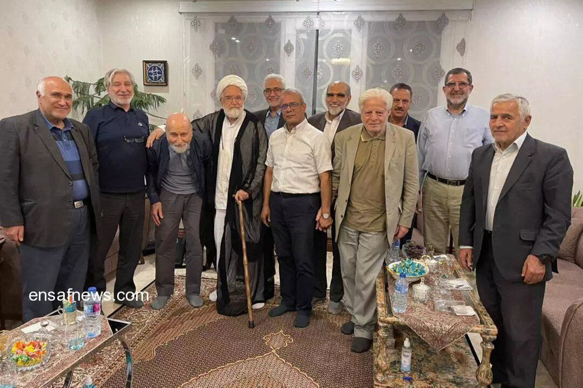 کروبی در دیدار با اعضای سازمان مجاهدین انقلاب اسلامی: قبول اشتباه، شرط اول برای اصلاح امور از سیاست‌های غلط و پرهزینه داخلی و خارجی‌ست