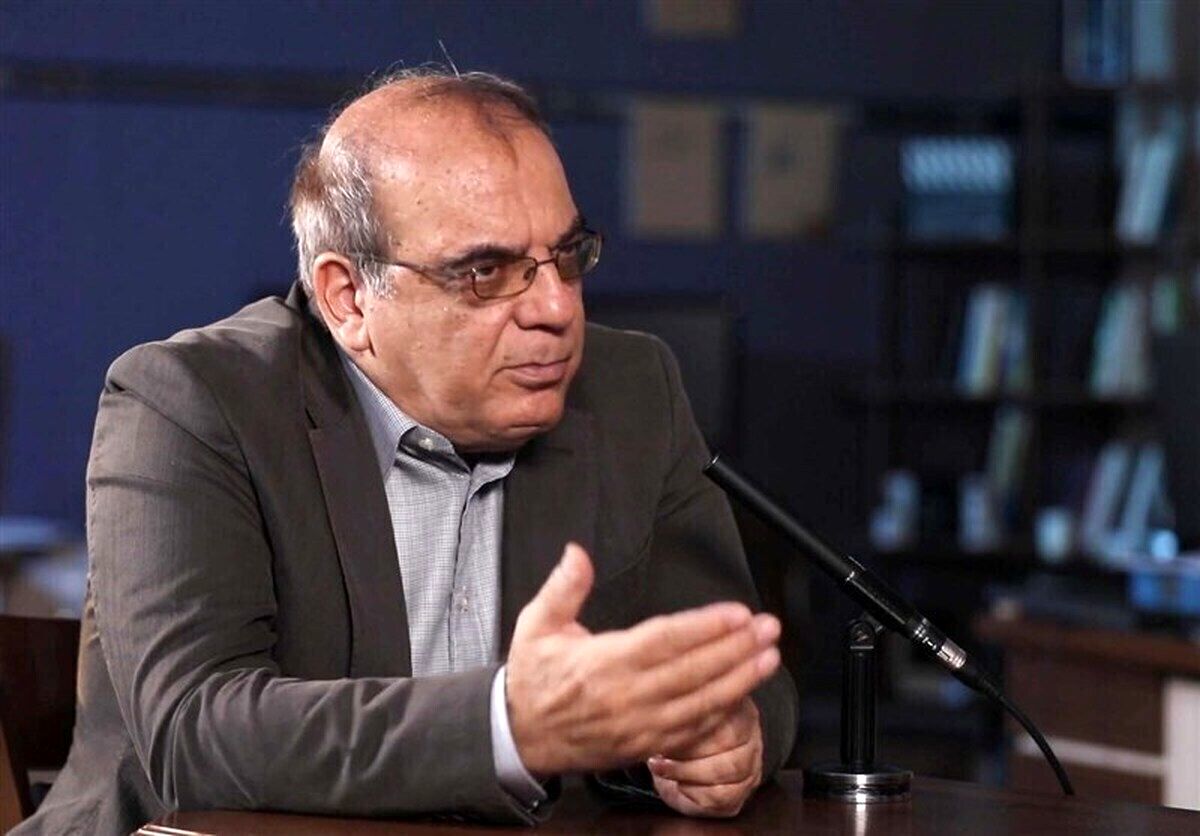 عباس عبدی به دولت رئیسی: دست از سر اقتصاد بردارید! /کار خیلی خیلی سخت تر از آن است که تصور می کردید