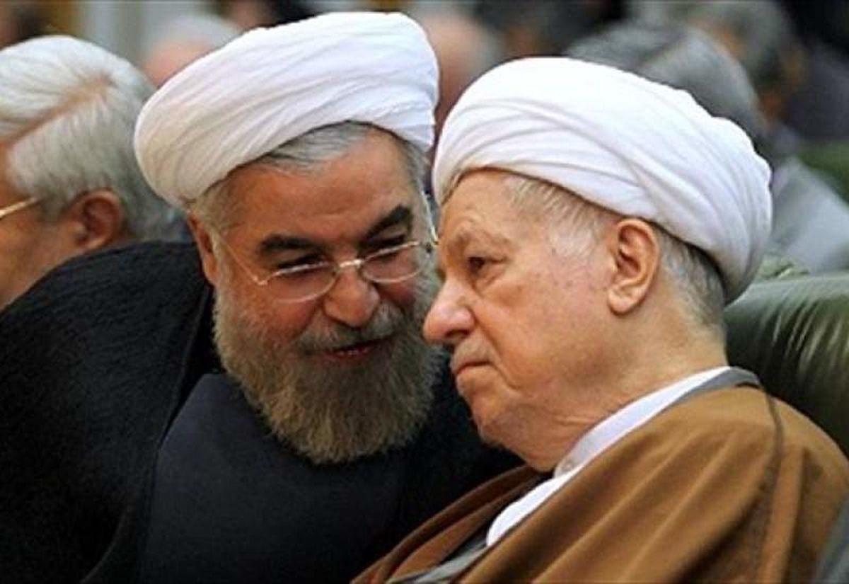 تیپ متفاوت روحانی و  آیت‌الله هاشمی در یک عکس قدیمی