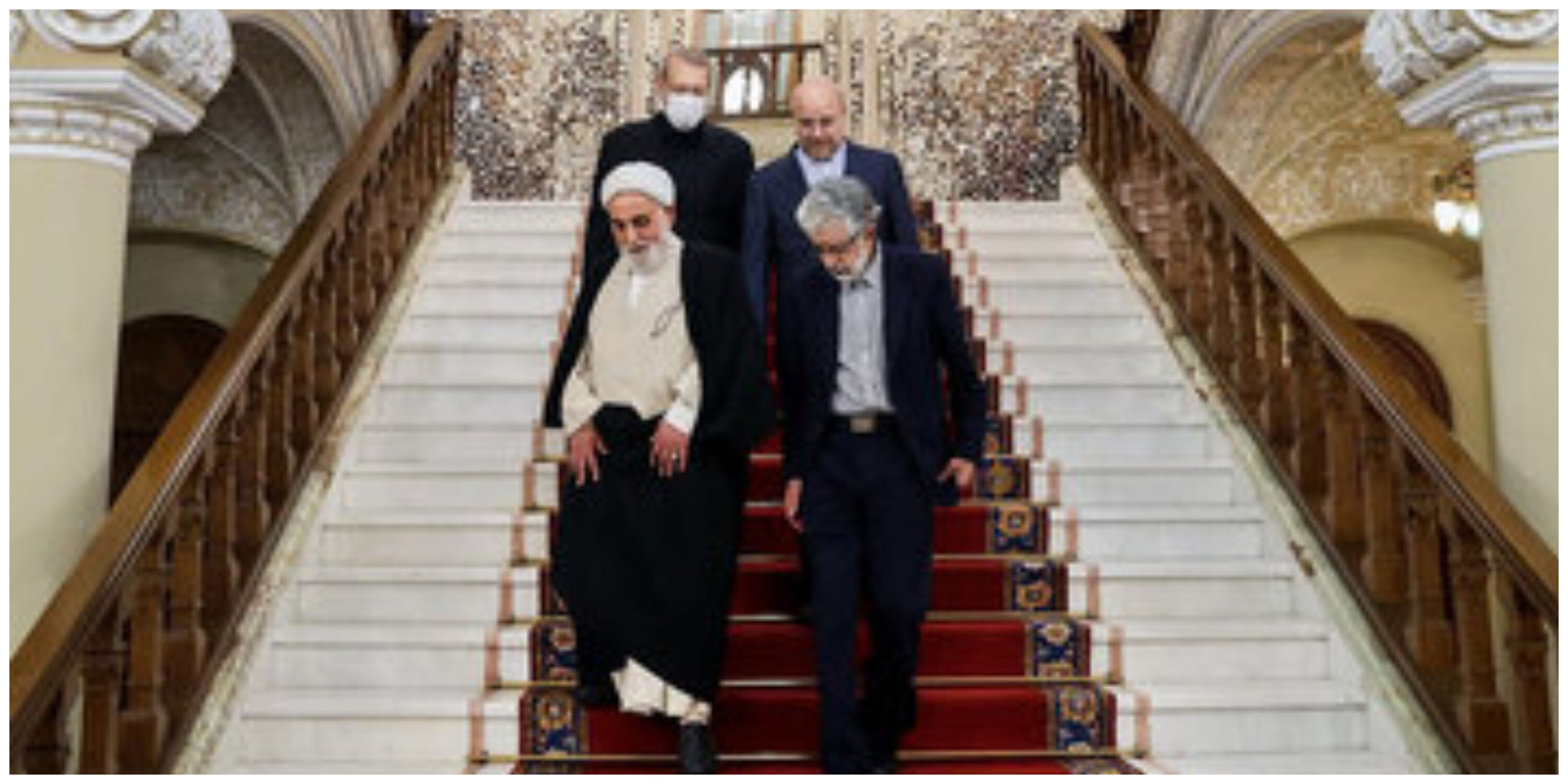 پس لرزه های افطاری قالیباف با ناطق نوری و لاریجانی / روزنامه جوان: اصلاح طلبان ترسیدند!