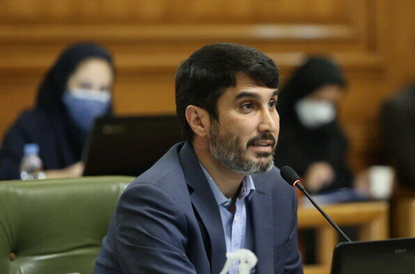 یکی از کارمندان دفتر شهردار تهران بازداشت شد