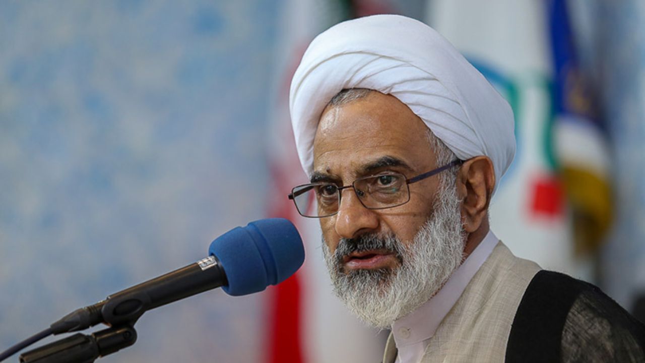 نماینده ولی فقیه در سپاه: برنامه های دشمنان ایجاد گسست بین امت و امام است