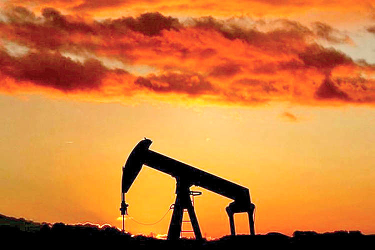 آسیب جنگ ارزی برای بازار نفت