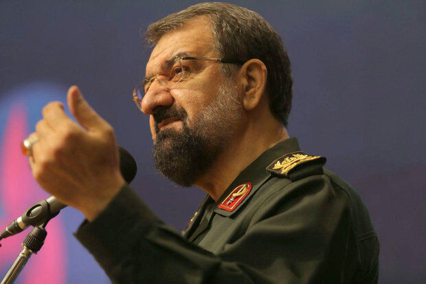  محسن رضایی: اسرائیل  یک طرح چند موجی دارد/آمریکا تصور می‌کرد ما ضعیف شده‌ایم و با یک حمله دیگر  تسلیم می‌شویم