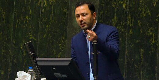 انتقاد یک نماینده مجلس از رانت ها و امضاهای طلایی