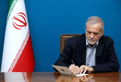 توئیت شبانه پزشکیان: تعرض به رهبری معظم کشورمان به منزله جنگ تمام عیار با ملت ایران است