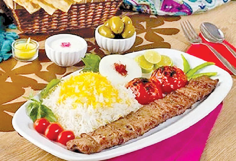 از اسب افتاده‌ از اصل نیفتاده!